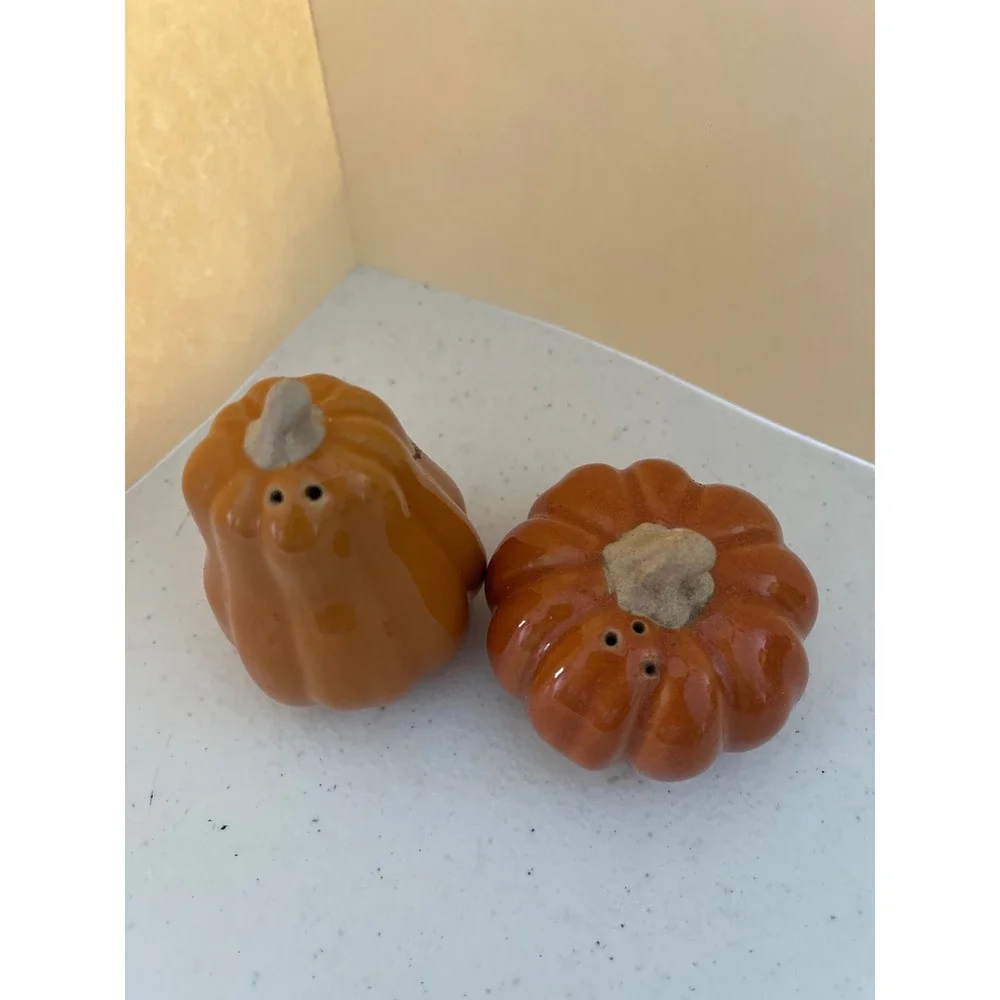 Orange Ceramic Pumpkin and Gourd Salt and Pepper Shakers Set Autumn Harvest Deco